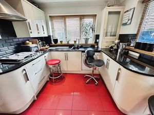 COLLINGWOOD ROAD- click for photo gallery